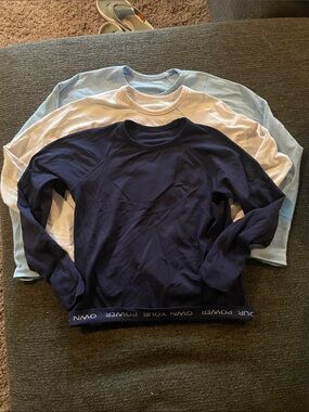 Girls Athleta long sleeve athletic shirt small. Multiple colors